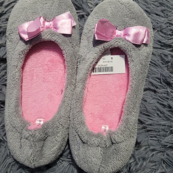 Grey with pink bow slippers - Picture 2 of 4